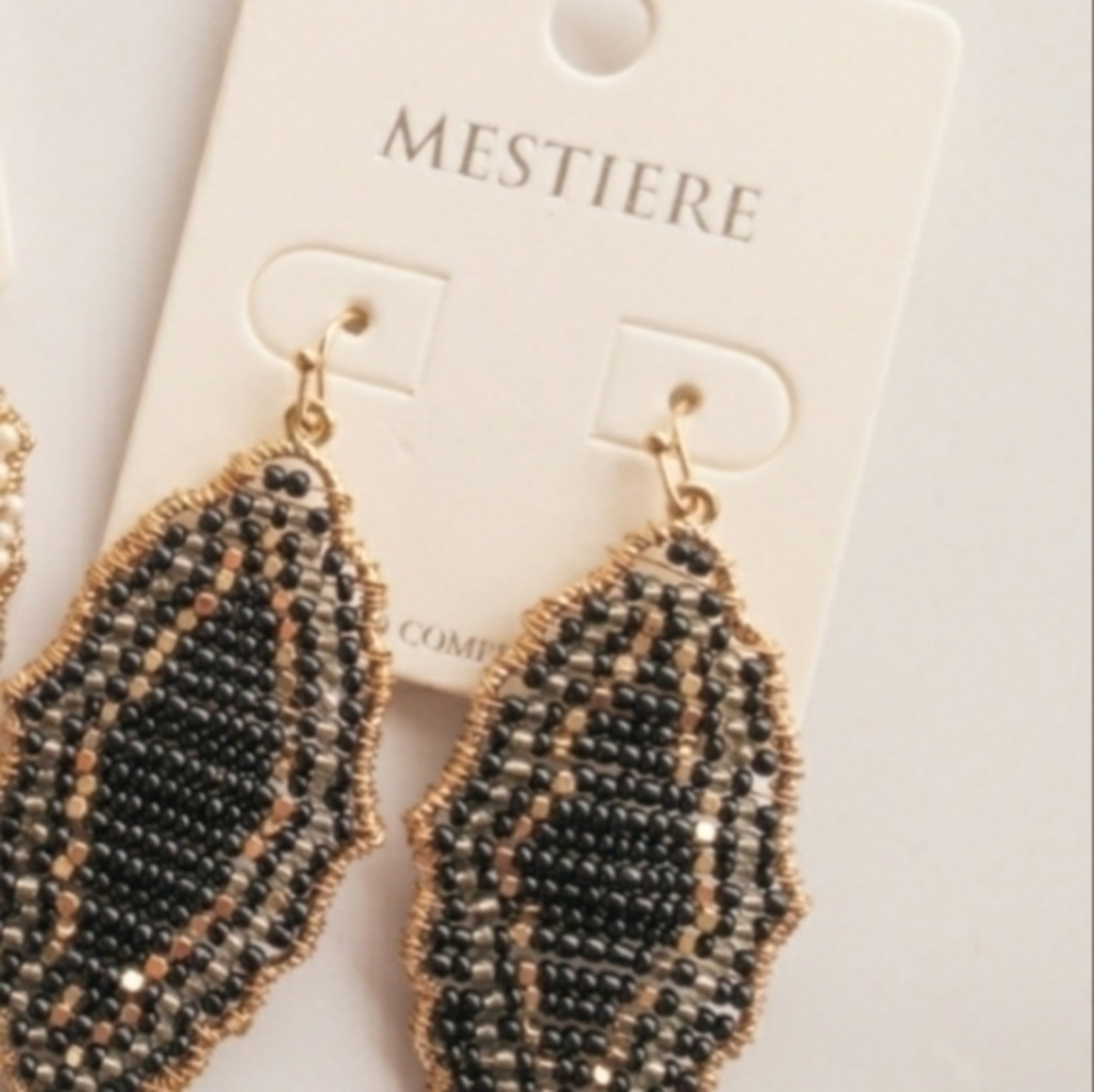 Beaded earrings - Picture 1 of 2